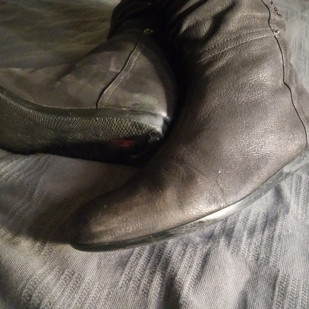 Prada Women's Black Suede Flat Boots. Size 37.5 EU or 7.5 US. - Picture 7 of 15